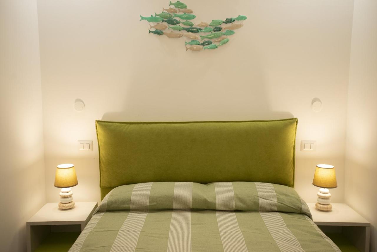 Appartamento Roberto House Fertilia Exteriör bild